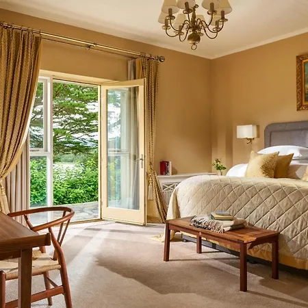 Sheen Falls מלון 5*